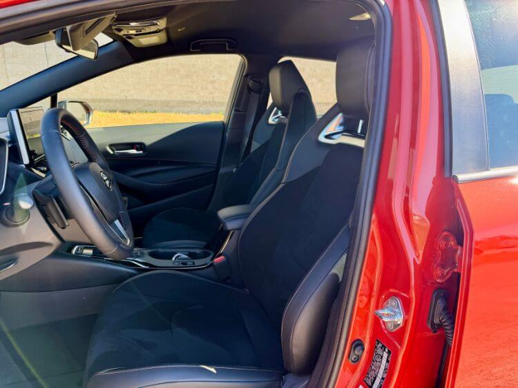 2026-toyota-corolla-hatchback-fx-8