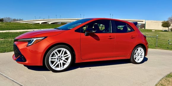 2026-toyota-corolla-hatchback-fx-edition