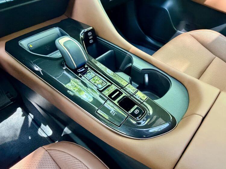 2026-toyota-crown-signia-limited-13-carpro.