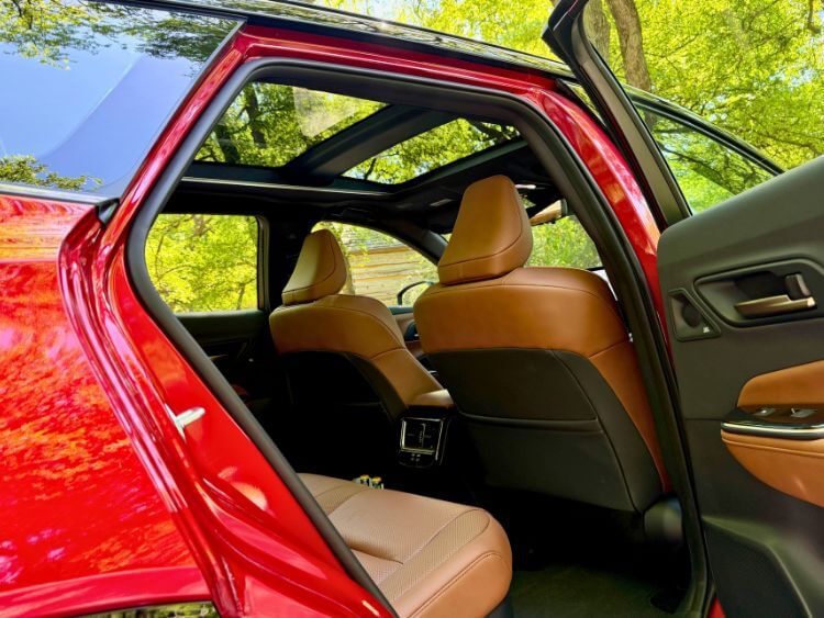 2026-toyota-crown-signia-limited-pano-roof-carpro.