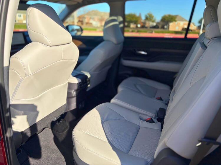 2026-toyota-grand-highlander-2nd-row-2-carpro.jpg