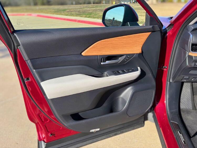 2026-toyota-grand-highlander-door-panel-carpro