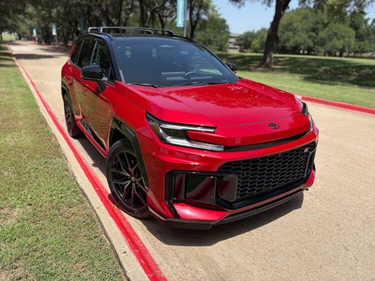 2026-toyota-rav-4-gr-sport-phev-exterior-2-carpro.