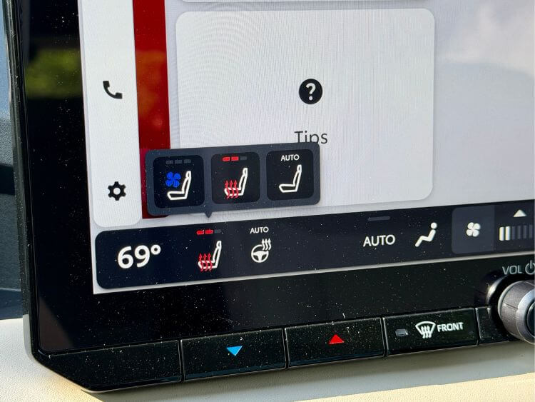 2026-toyota-rav4-limited-climate-controls-carpro