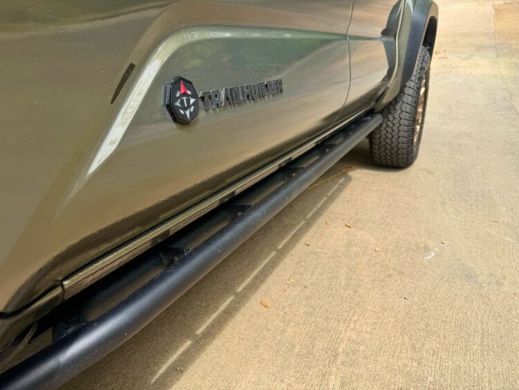 2026-toyota-tacoma-trailhunter-exterior-badgingjpg