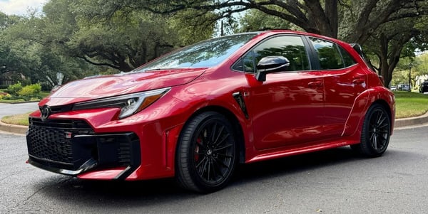 2026-toytoa-gr-corolla-feature-3