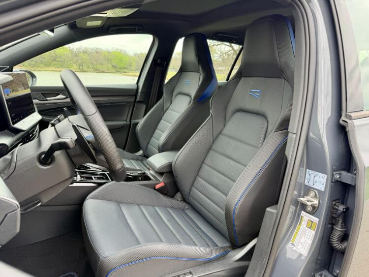2026-volkswagen-golf-r-leather-seats-carpro