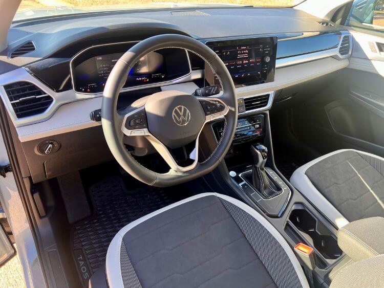 2026-vw-taos-se-cabin-hero-carpro.