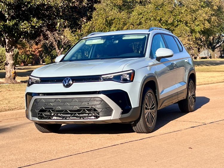 2026-vw-taos-se-grille-profile-2-carpro.