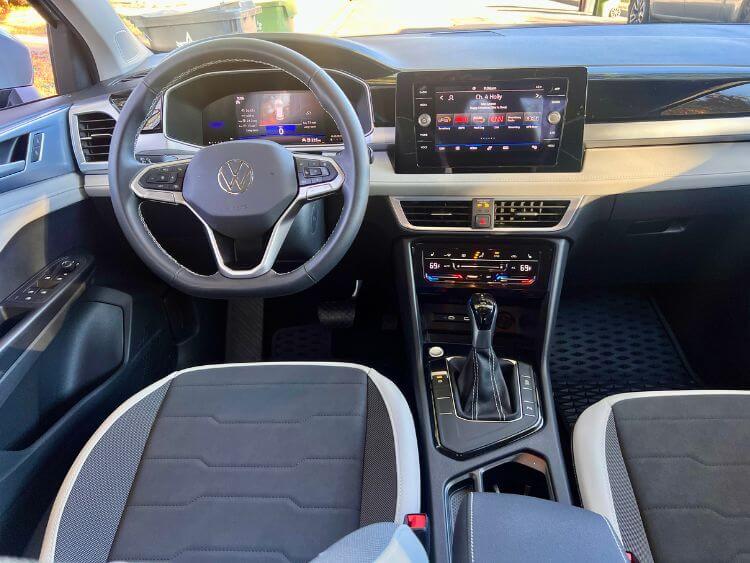 2026-vw-taos-se-interior-1-carpro.