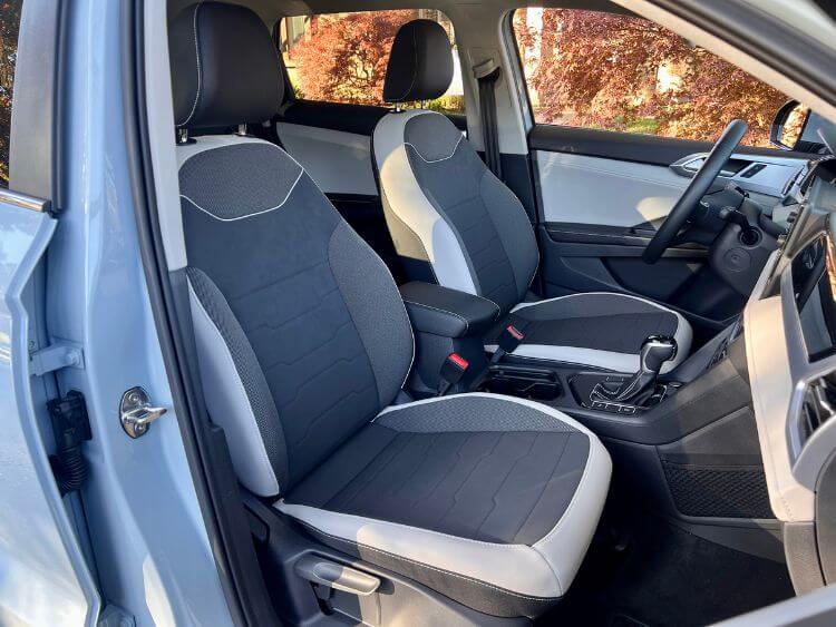 2026-vw-taos-se-passenger-side-carpro.