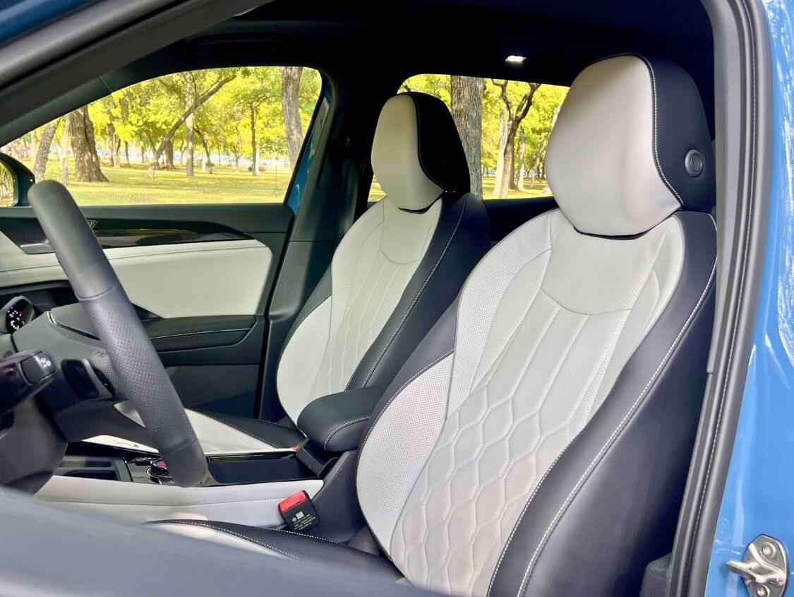 2026-vw-tiguan-turbo-front-seats-carpro