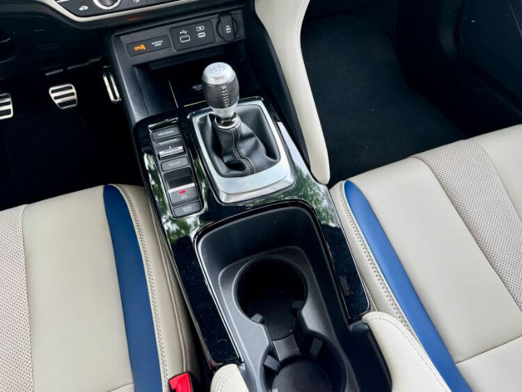 2026.-Acura-Integra-ASPEC-console-carpro