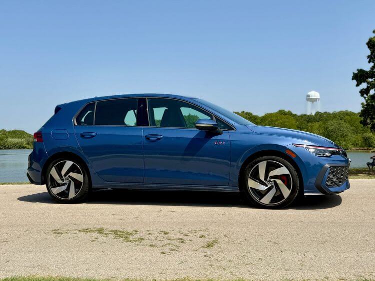2026.VW-Golf-GTI-exterior-04-carproj