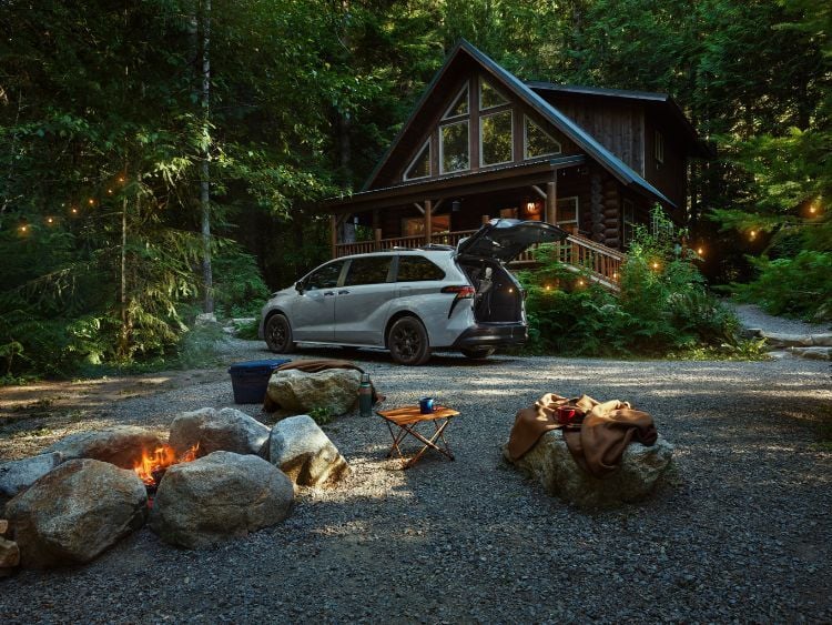 2026_Toyota-Sienna_Woodland-credit-toyota