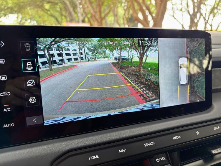 2027- Kia-Telluride-X-Pro-SX-Prestige-back-up-camera-carpro