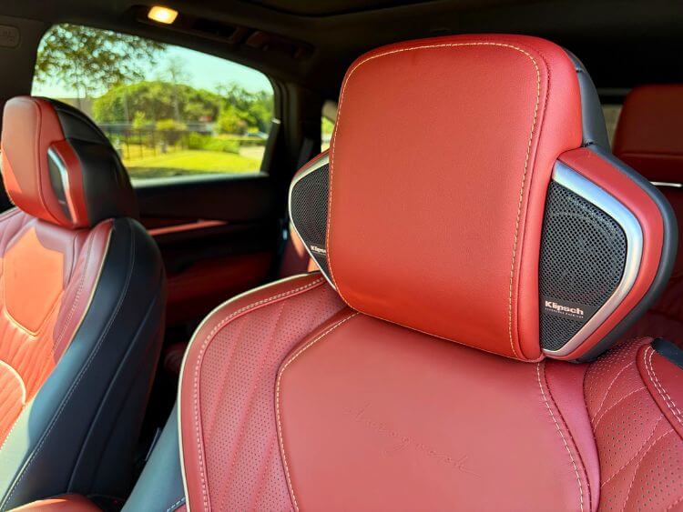 2027-Infiniti-QX65-autograph-headrests-carpro