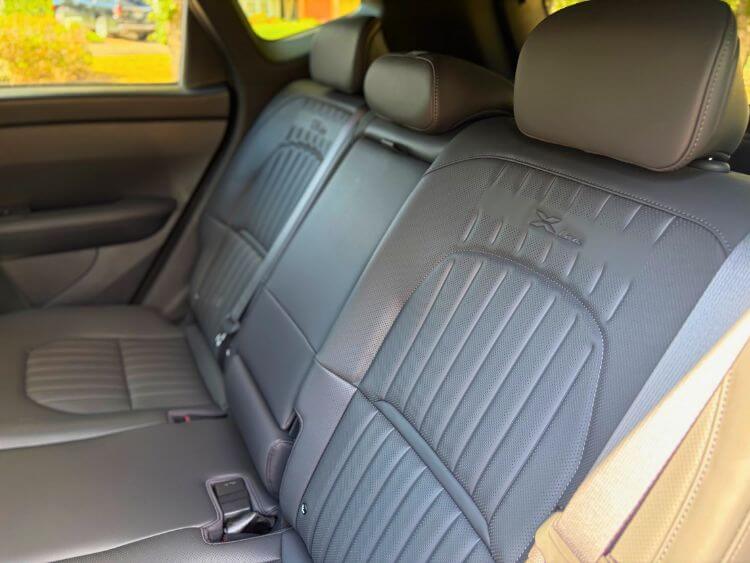 2027-Kia-Seltos-X-Line-SX-2nd-row-carpro