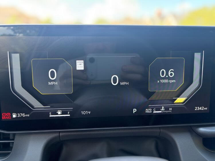 2027-Kia-Seltos-X-Line-SX-digital-display-speed-2-carpro