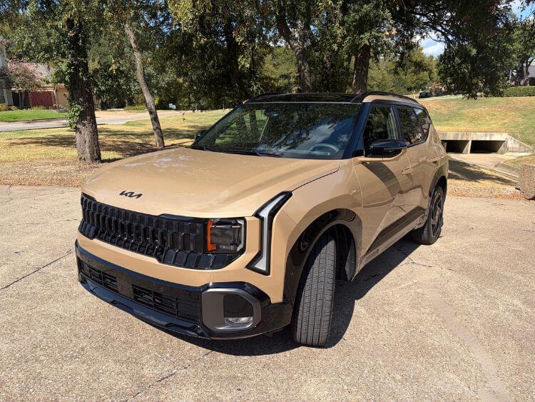 2027-Kia-Seltos-X-Line-SX-exterior-2-carpro