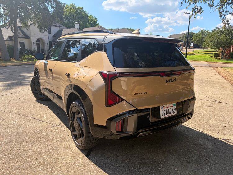2027-Kia-Seltos-X-Line-SX-exterior-5-carpro