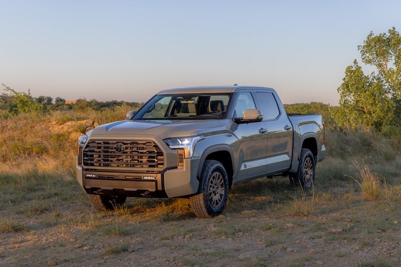 2027-Toyota-Tundra-Trailhunter-exterior-3