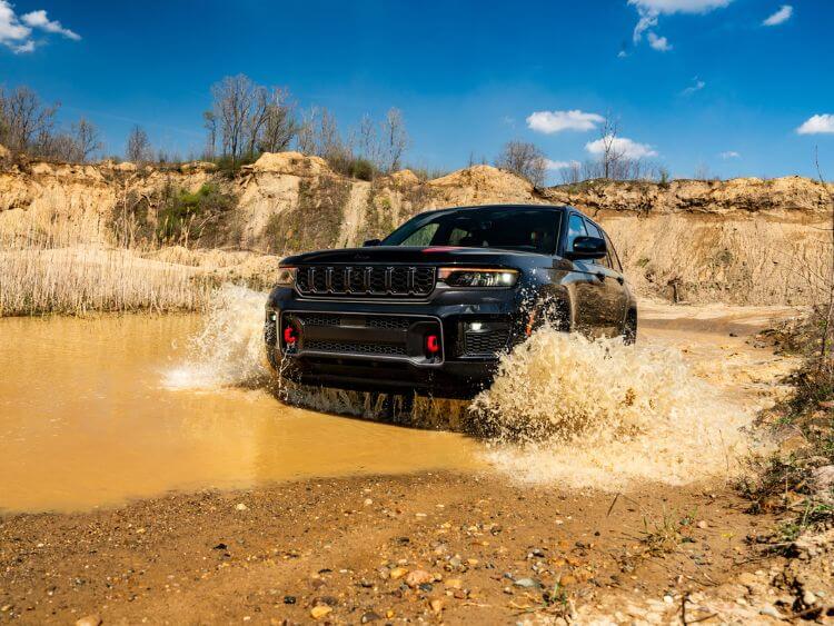2027-jeep-grand-cherokee-trailhawk-2-stellantis.