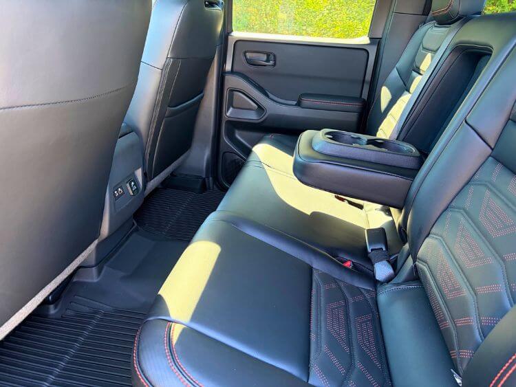 2027-nissan-frontier-pro-4x-2nd-row-jpg