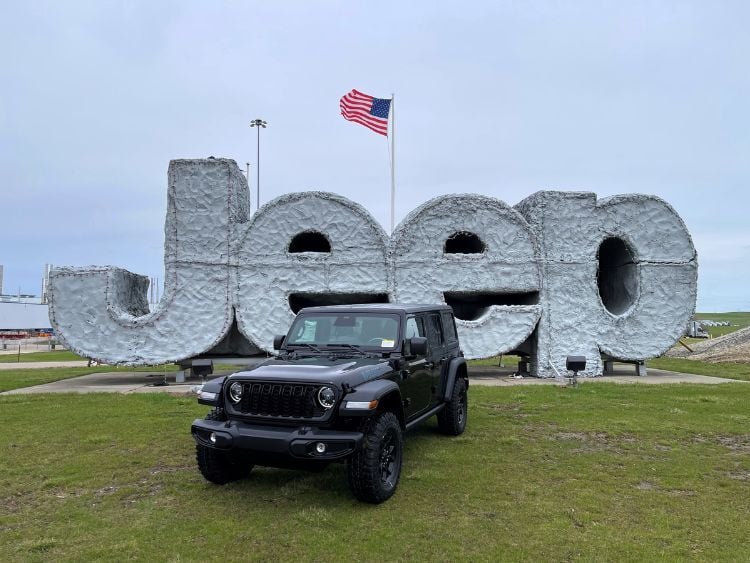 250,000-jeep-wrangler-4xe