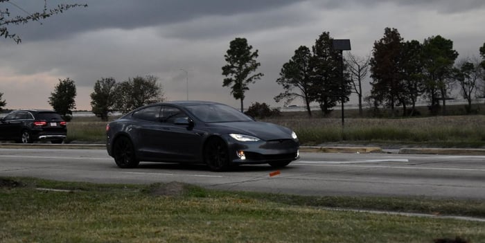 Feds Upgrade Probe Of Tesla Self-Driving System