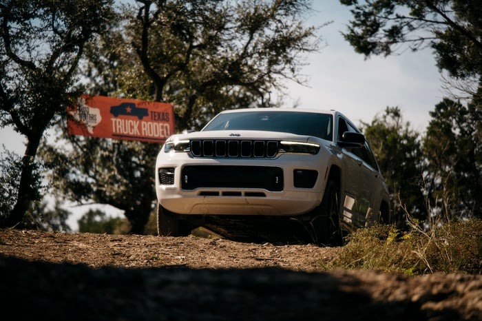 Jeep-grand-cherokee-l-tawa