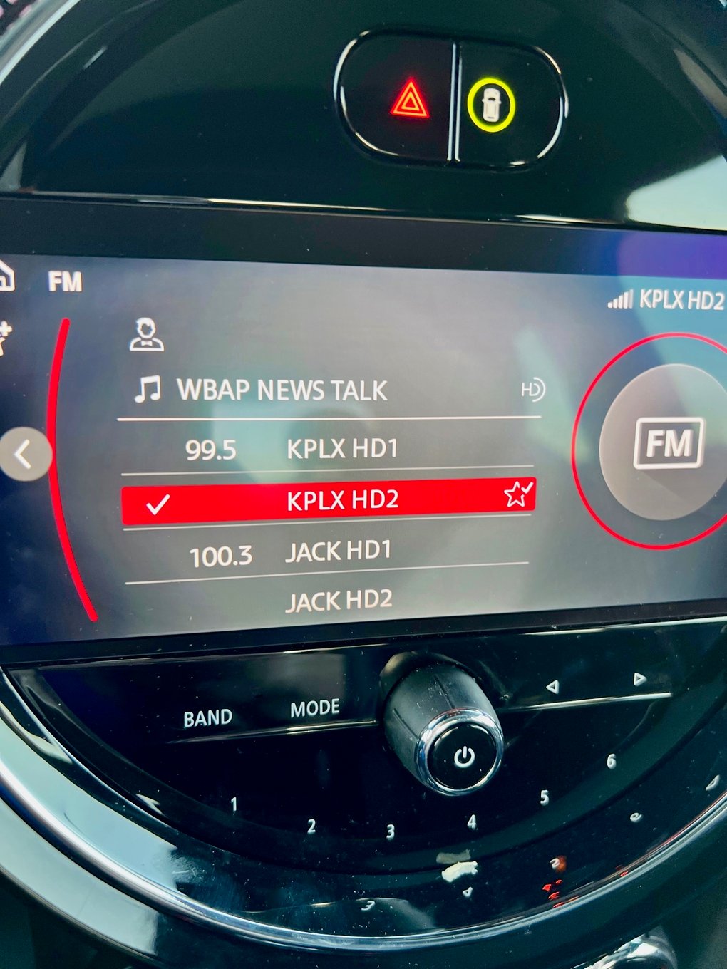 HD Radio screen in the  2022 Mini Cooper JCW