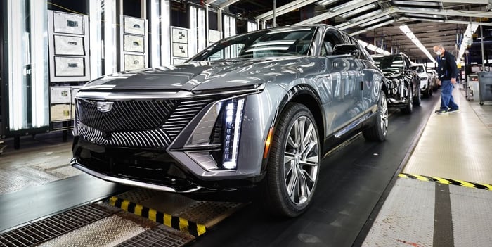 Commentary: When the Warning Lights Come On for Electric Cars