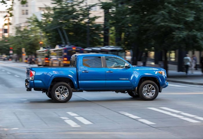 2016 Toyota Tacoma Limited Review and Test Drive