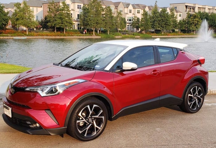2018 Toyota C-HR Packs Nice Features In A Small Space
