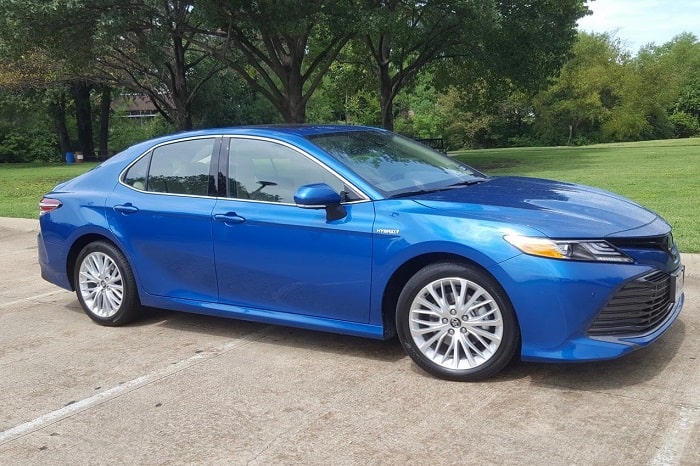 2020 Toyota Camry XLE Hybrid Review