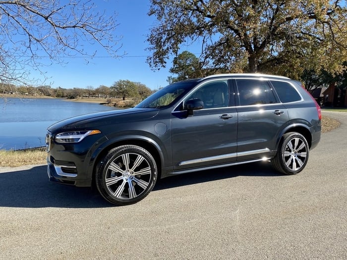 2021 Volvo XC90 Recharge T8 Inscription eAWD Review