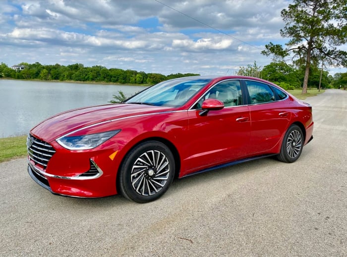 2021 Hyundai Sonata Limited Hybrid Review
