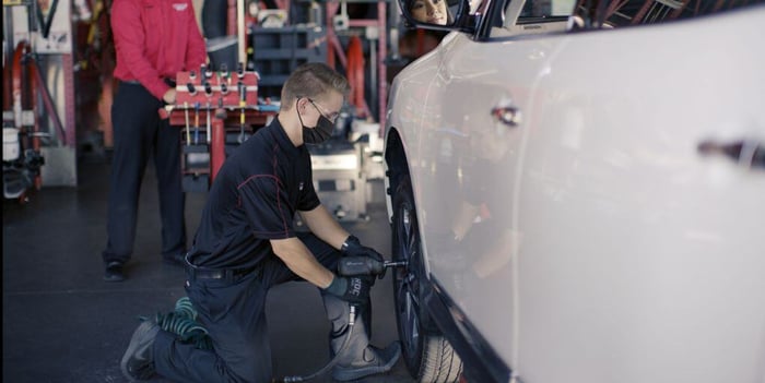 Free Tire and Air Pressure Checks From Discount Tire
