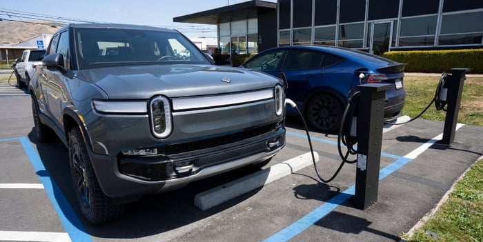 California Will Not Replace $7,500 EV Rebates
