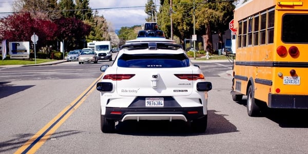 editorial-use-only-moutainview-ca-school-bus-waymo-March 26, 2025-credit-bluestork -shutterstock_2605364449