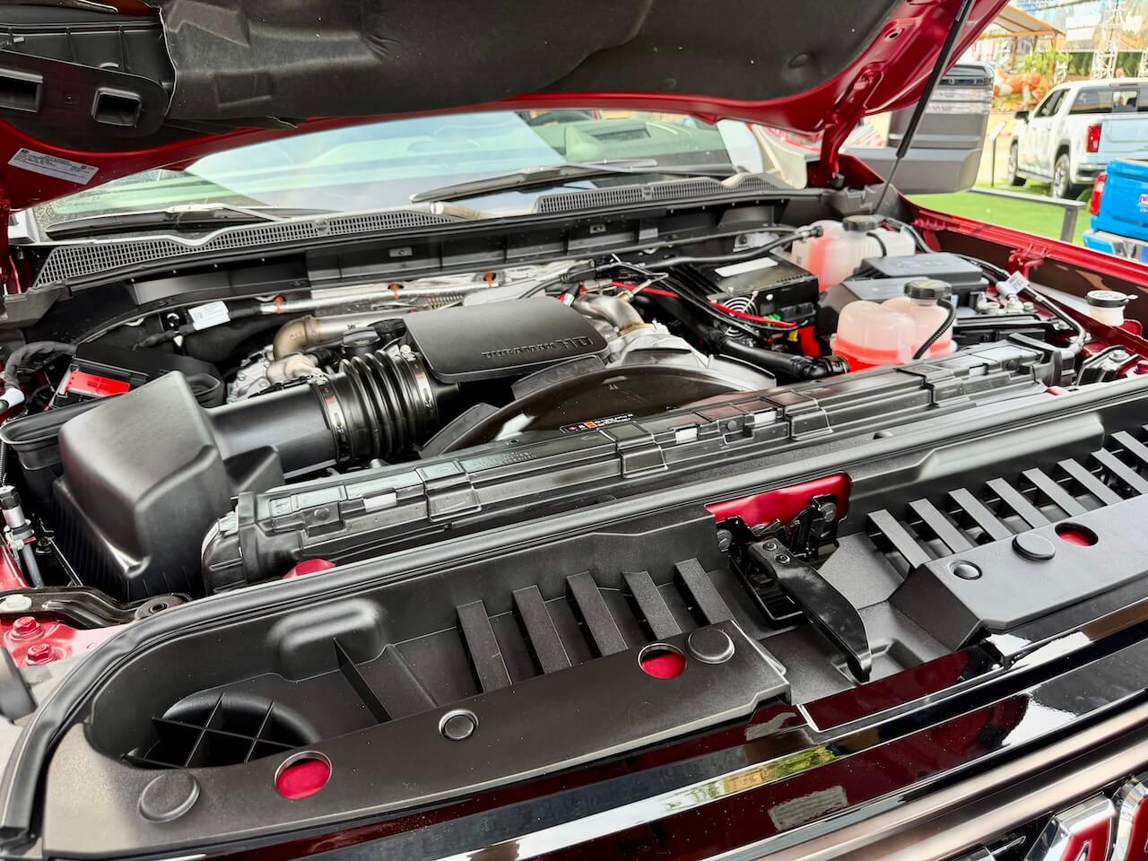 gmc-sierra-hd-turbo-diesel-3 (1)