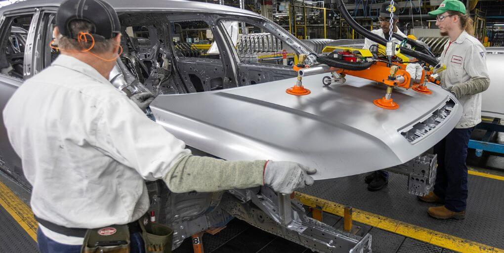 An Alabama Auto Plant associate installs the new heavy-duty recovery hooks on the 2026 Honda Passport TrailSport. Photo Credit: Honda.