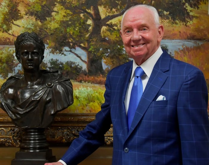 DFW Premier Show Sponsor Sam Pack To Receive Honorary Doctorate