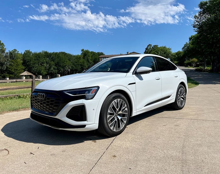 REVIEW:  2024 Audi Q8 Sportback S Line e-tron Prestige