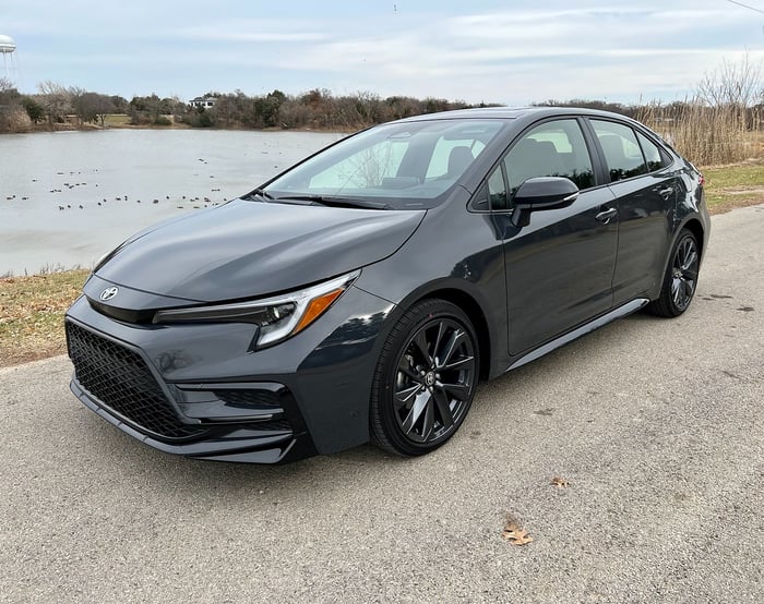 REVIEW: 2023 Toyota Corolla XSE