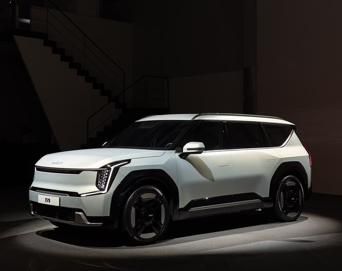 Kia Reveals All-New Electric EV9 SUV