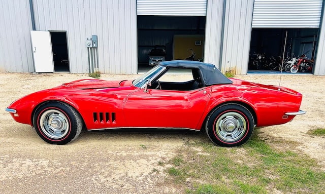 mecum-auctions-corvette
