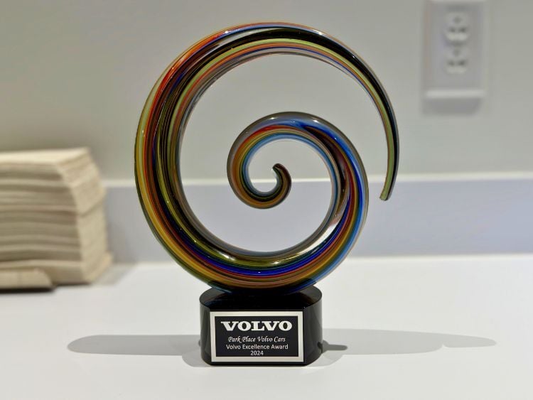 park-place-volvo-excellence-award-amy