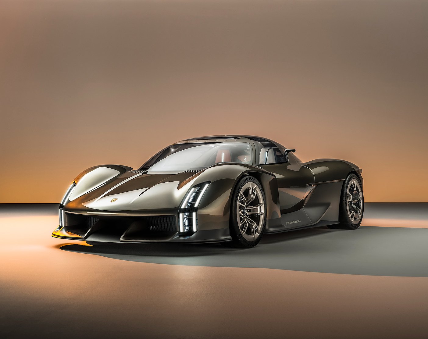 アクセサリー 75 Years of Porsche Sports Cars Porsche Celebrates 75th Anniversary With Mission X Concept